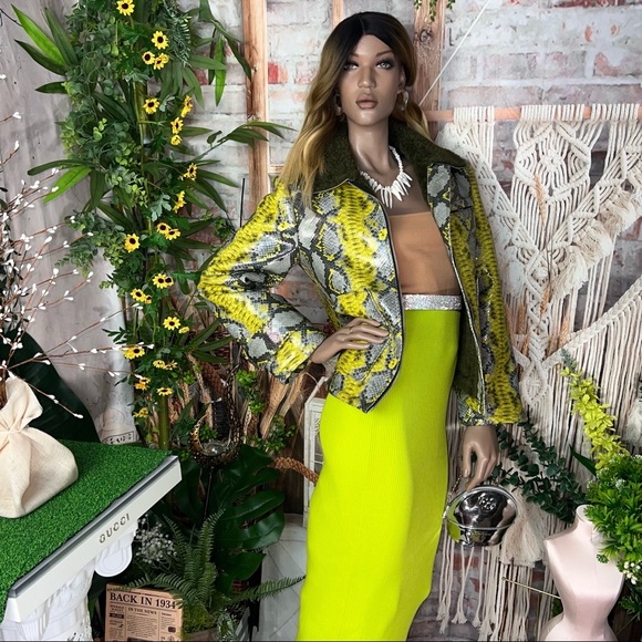 Snake Print Jacket - Picture 10 of 16
